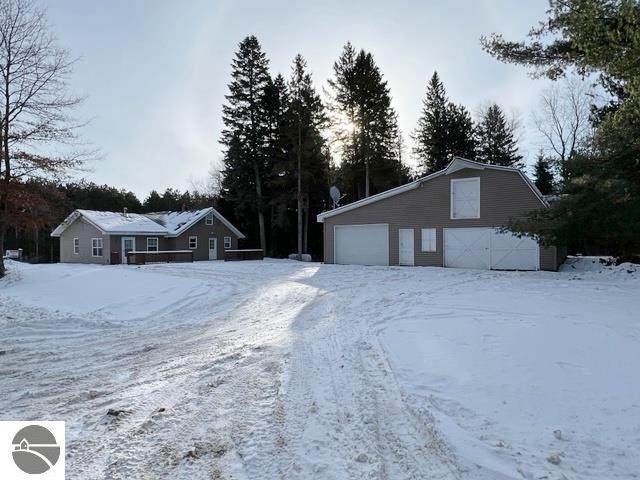 8028 Forward - Photo 1