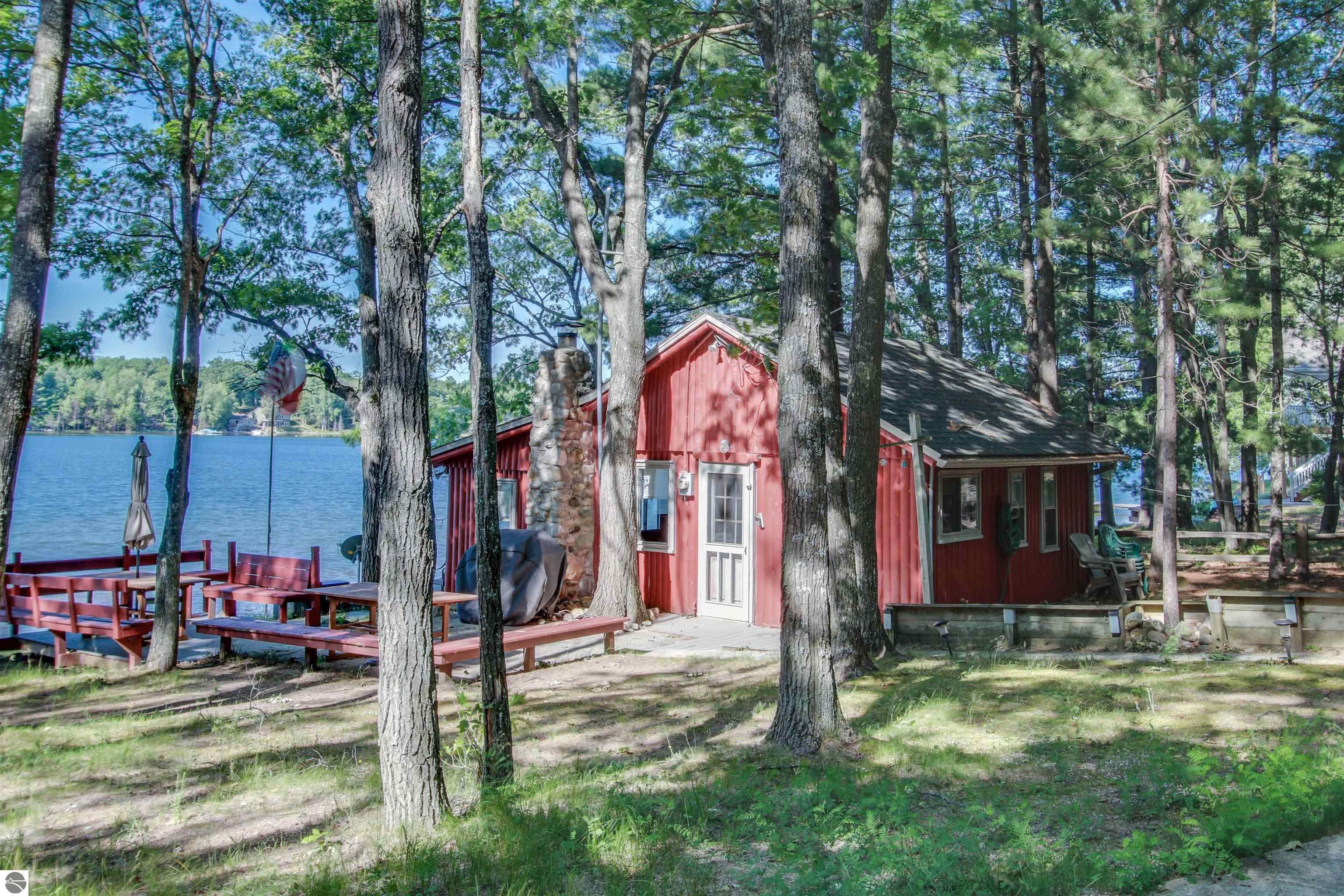 5898 Rennie View Road - Photo 1