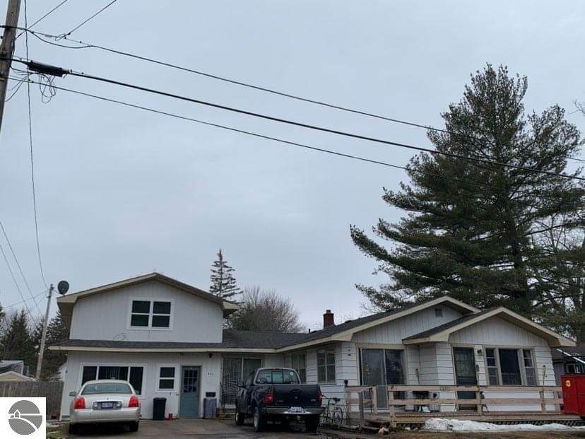 611 Main Street - Photo 1