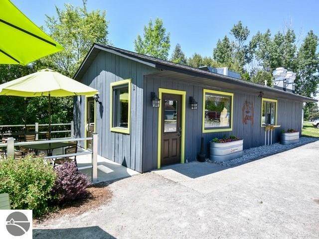 145 Ames - Photo 1