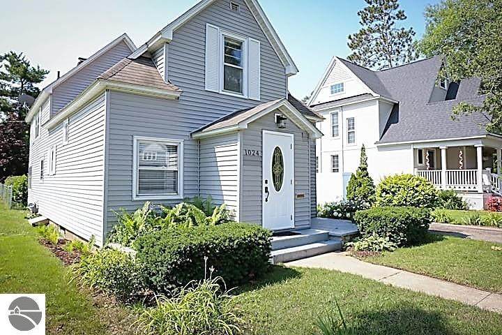 1024 Front Street - Photo 1