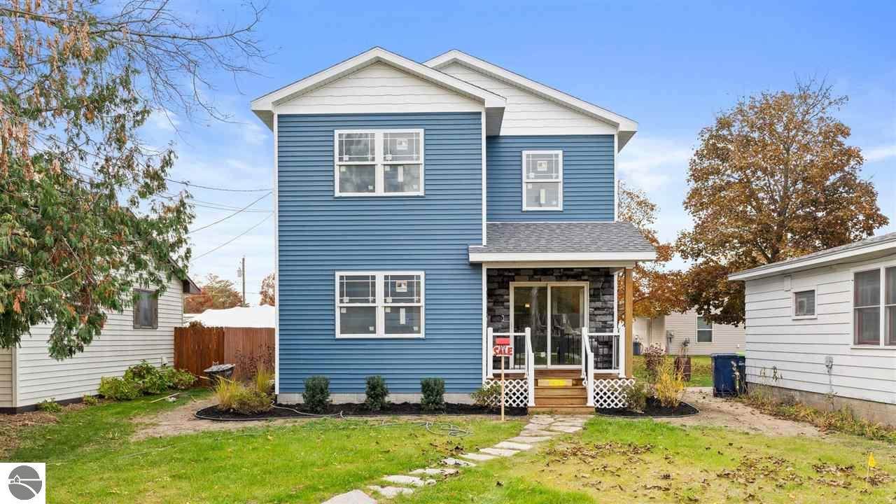 736 Barlow Street - Photo 1