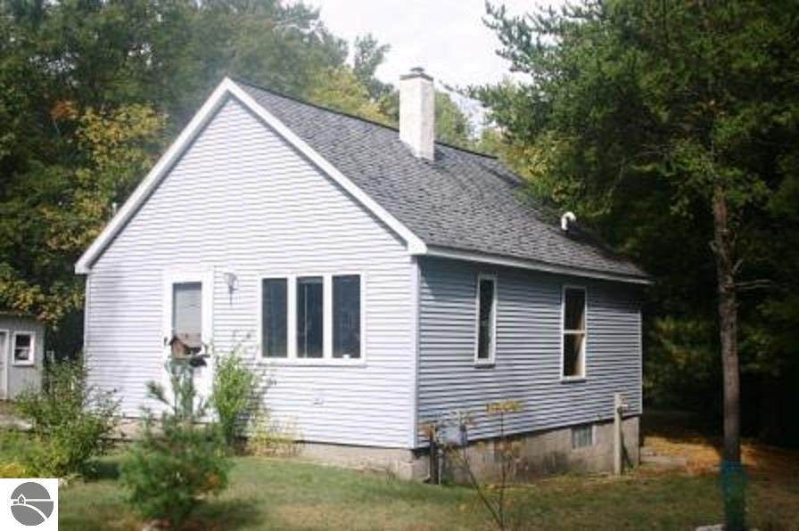 407 Division Street - Photo 1