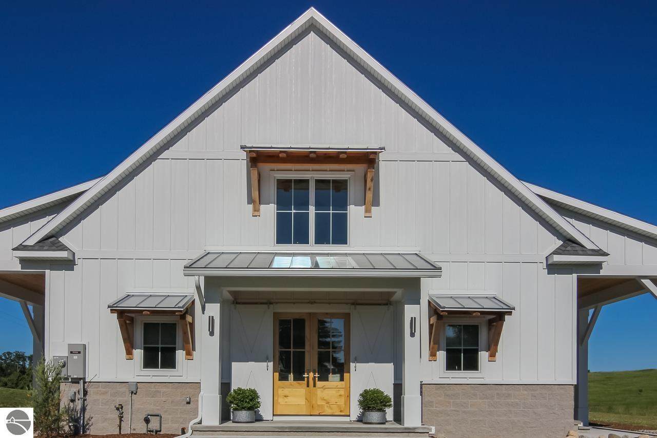 16248 Center Road - Photo 1