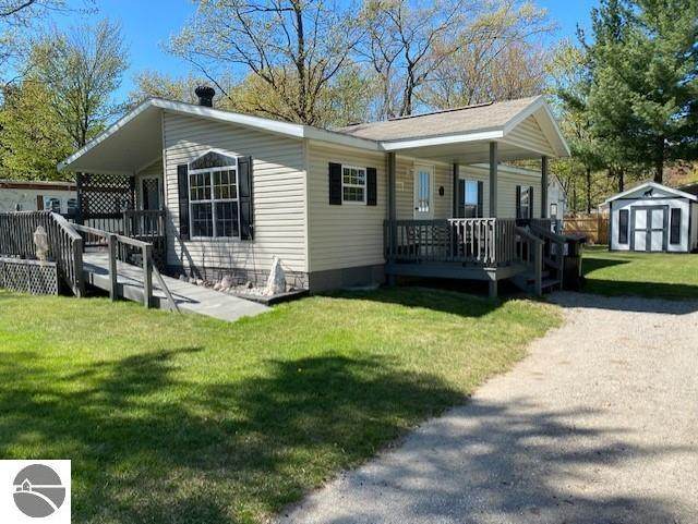 835 Crestwood Lane - Photo 1