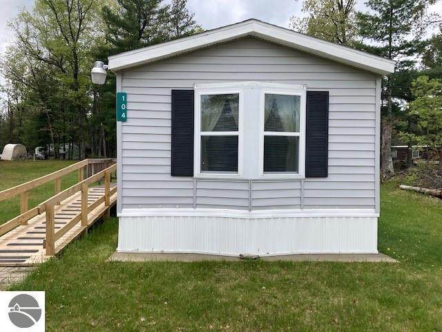 104 Deer Court - Photo 1