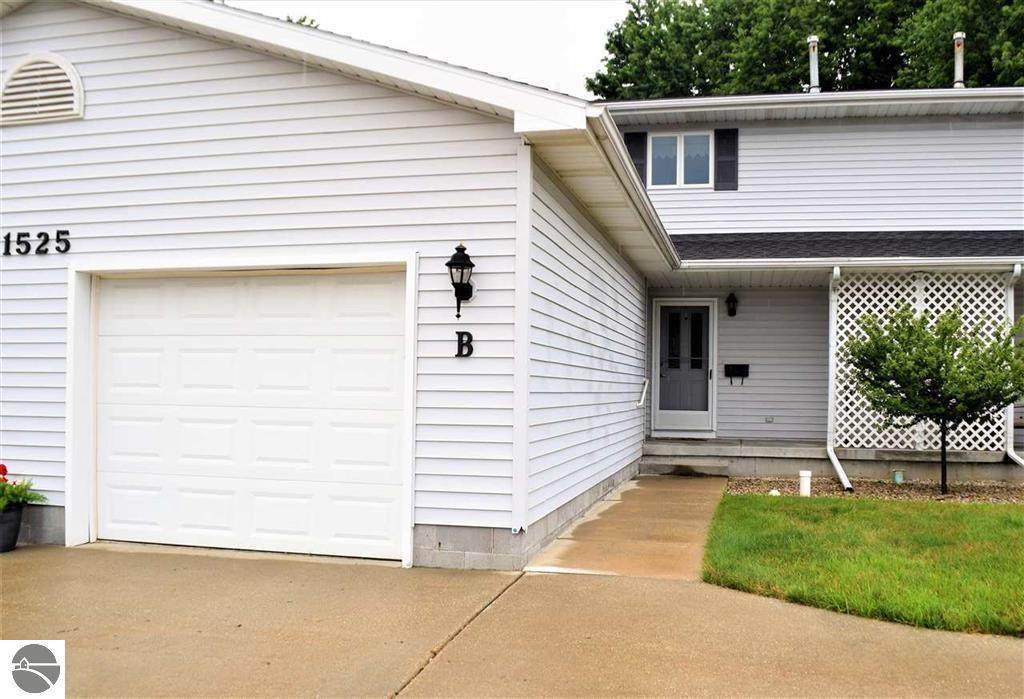 1525 Gaylord Street - Photo 1