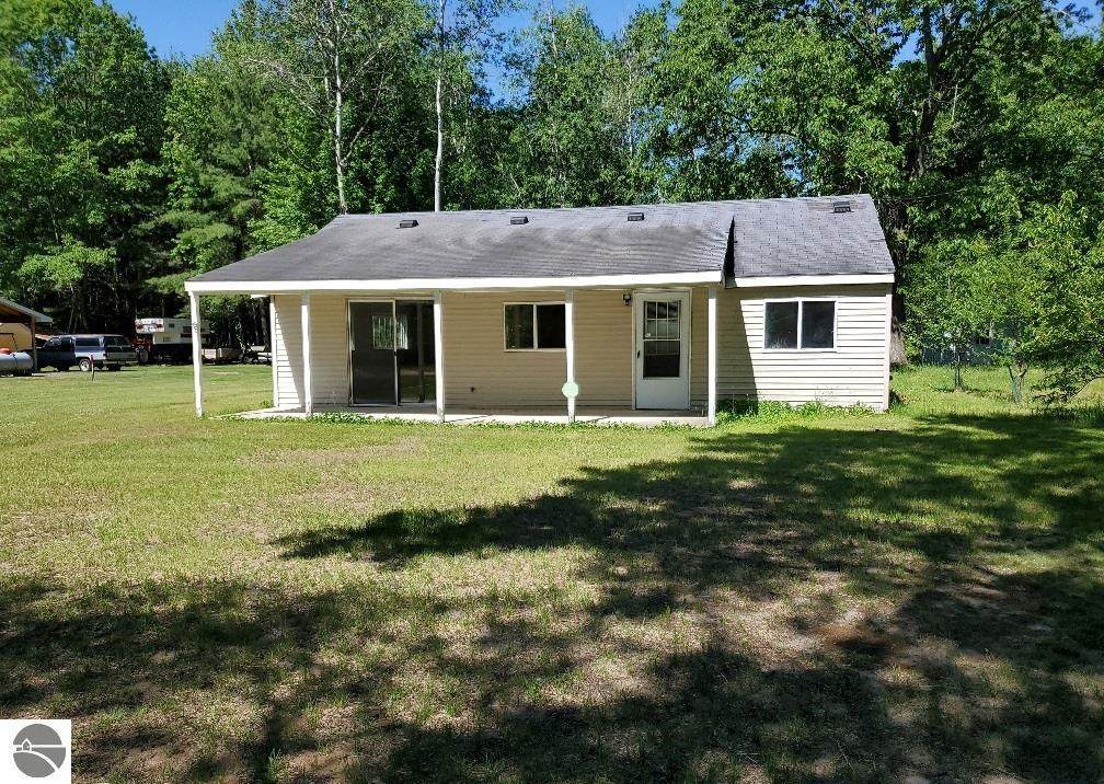 3504 Lakeview Drive - Photo 1