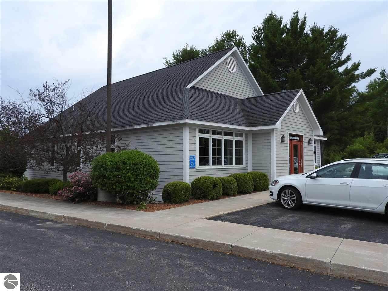 1015 Noteware Drive - Photo 1