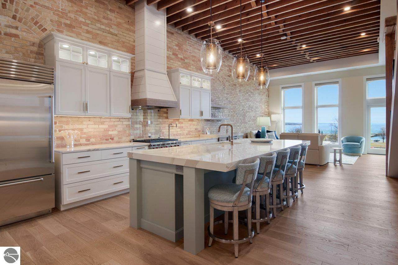 109 Front Street - Photo 1