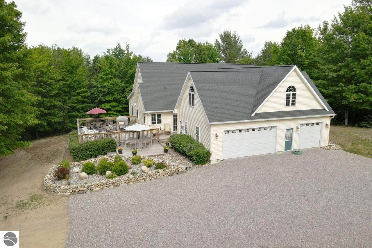 3855 Pulver Woods Drive - Photo 1