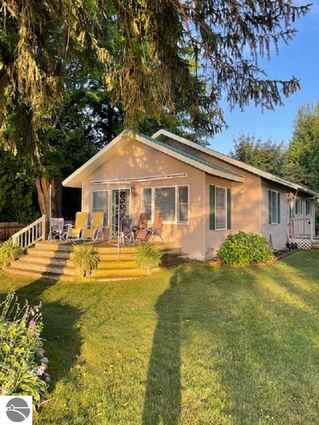 8211 Pine Tree Lane - Photo 1