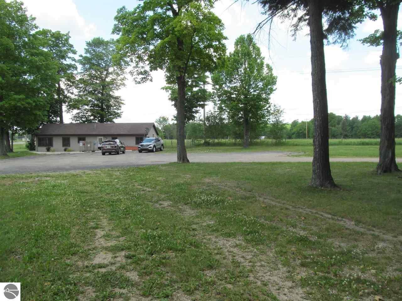 8515 M-115 - Photo 1