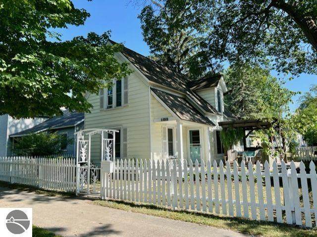 146 15th Street - Photo 1