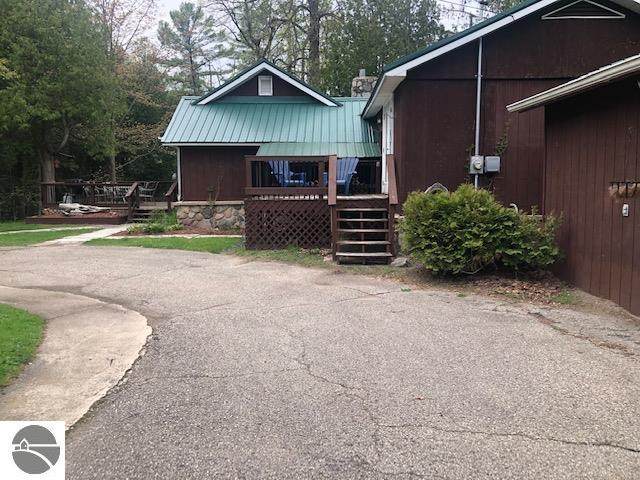 932 Ludington Drive - Photo 1