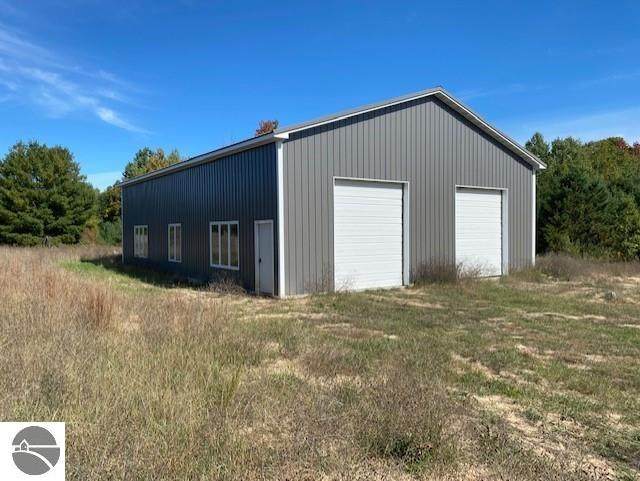7080 Blue Rd - Photo 1