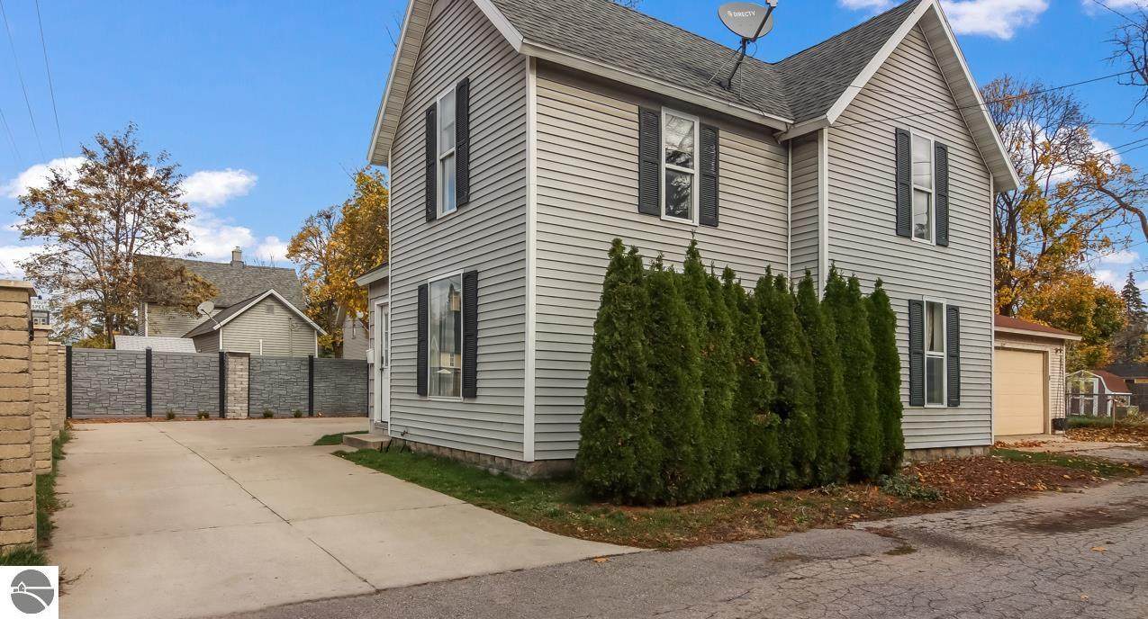 515 Division Street - Photo 1