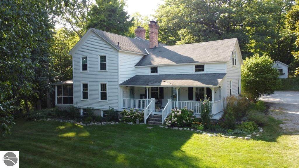 3257 Manitou Trail W - Photo 1