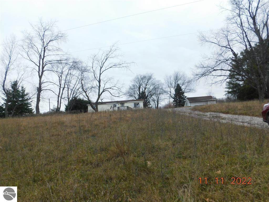 21458 6 Mile Road - Photo 1