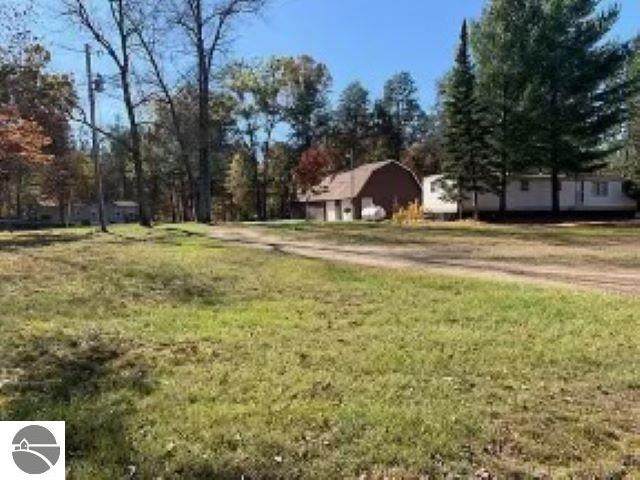 217 14 Mile Road - Photo 1