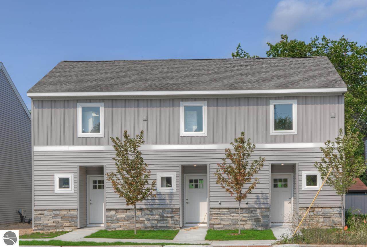 1143 Eighth Street - Photo 1
