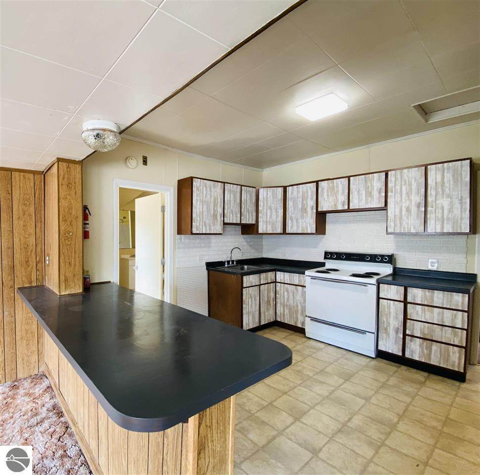 317 Holbrook - Photo 1