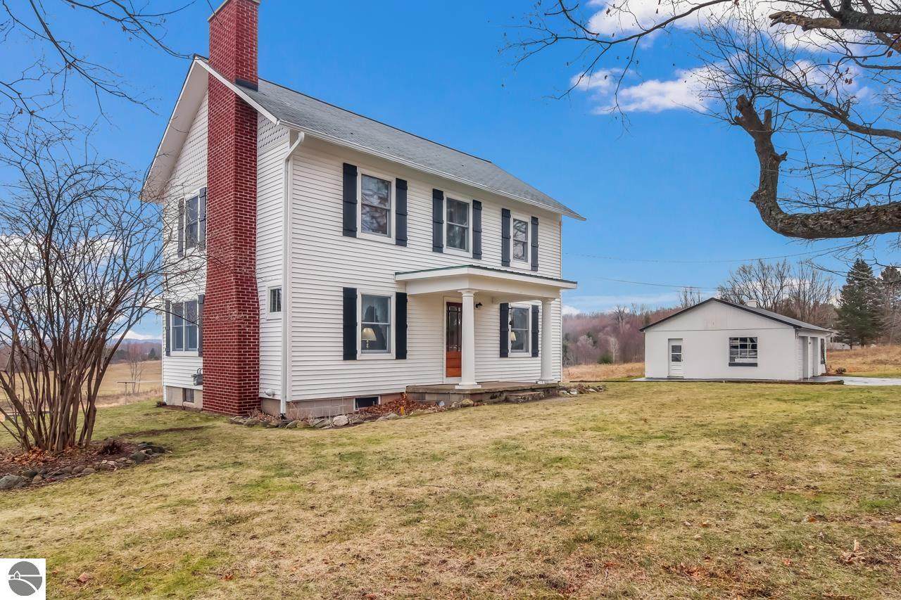 6254 River Road - Photo 1