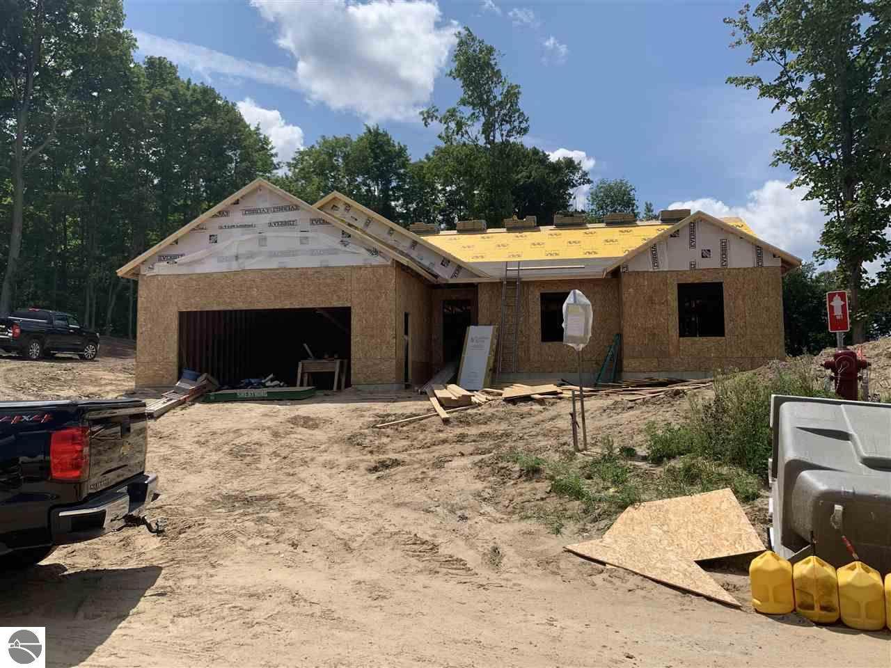 853 Crest Court - Photo 1