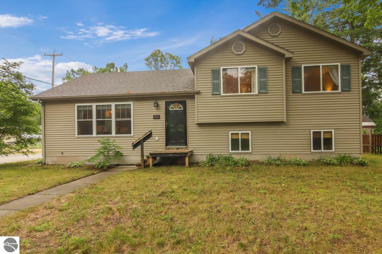 413 Prospect Street, Traverse City, MI 49686 (MLS 1912338) CENTURY