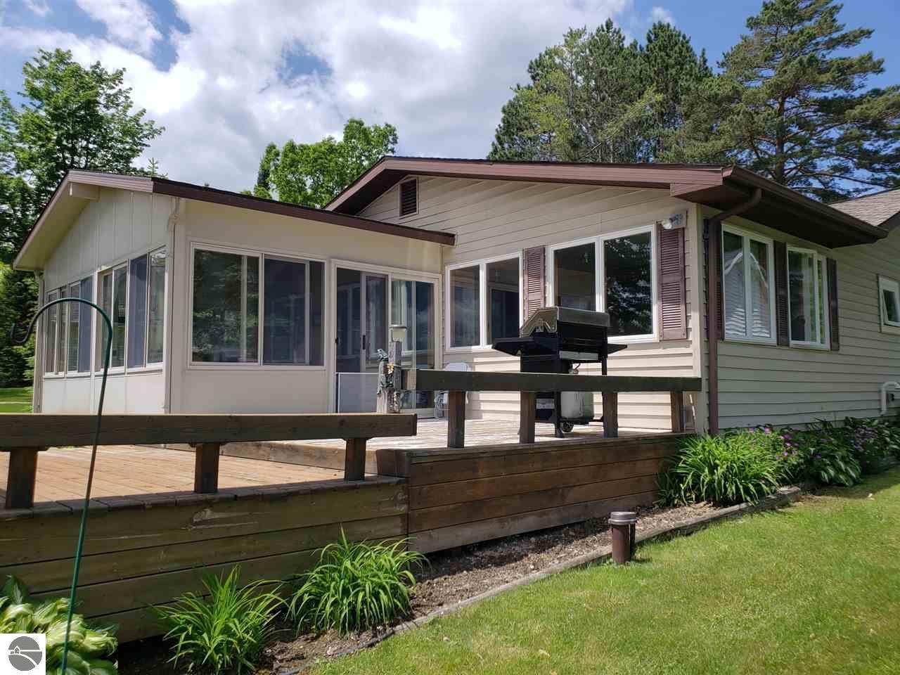 8485 Lakeview - Photo 1