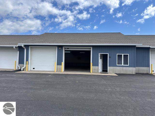 963 Commerce Drive - Photo 1