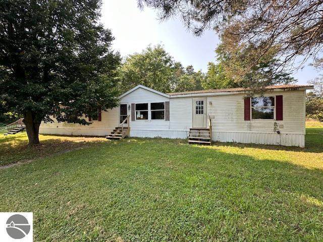 4940 River Road - Photo 1