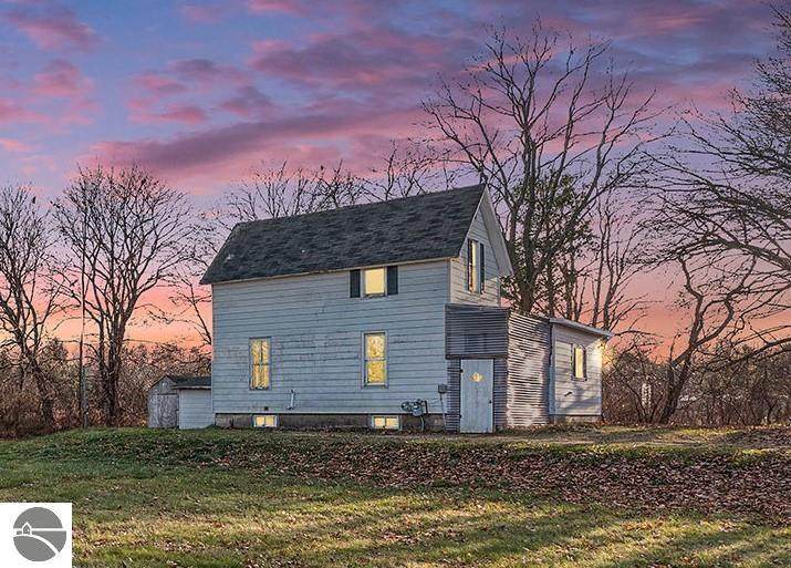 745 Sunnyside Drive - Photo 1