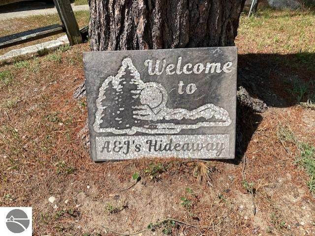 858 Rennie Lake Road - Photo 1