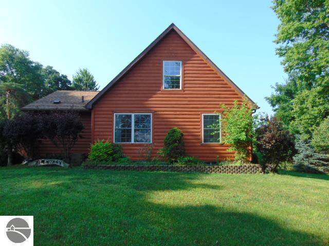 7060 Maple Rapids Road - Photo 1