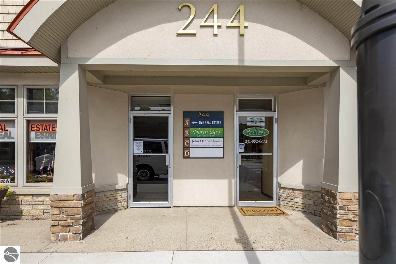 244 Benzie Boulevard - Photo 1