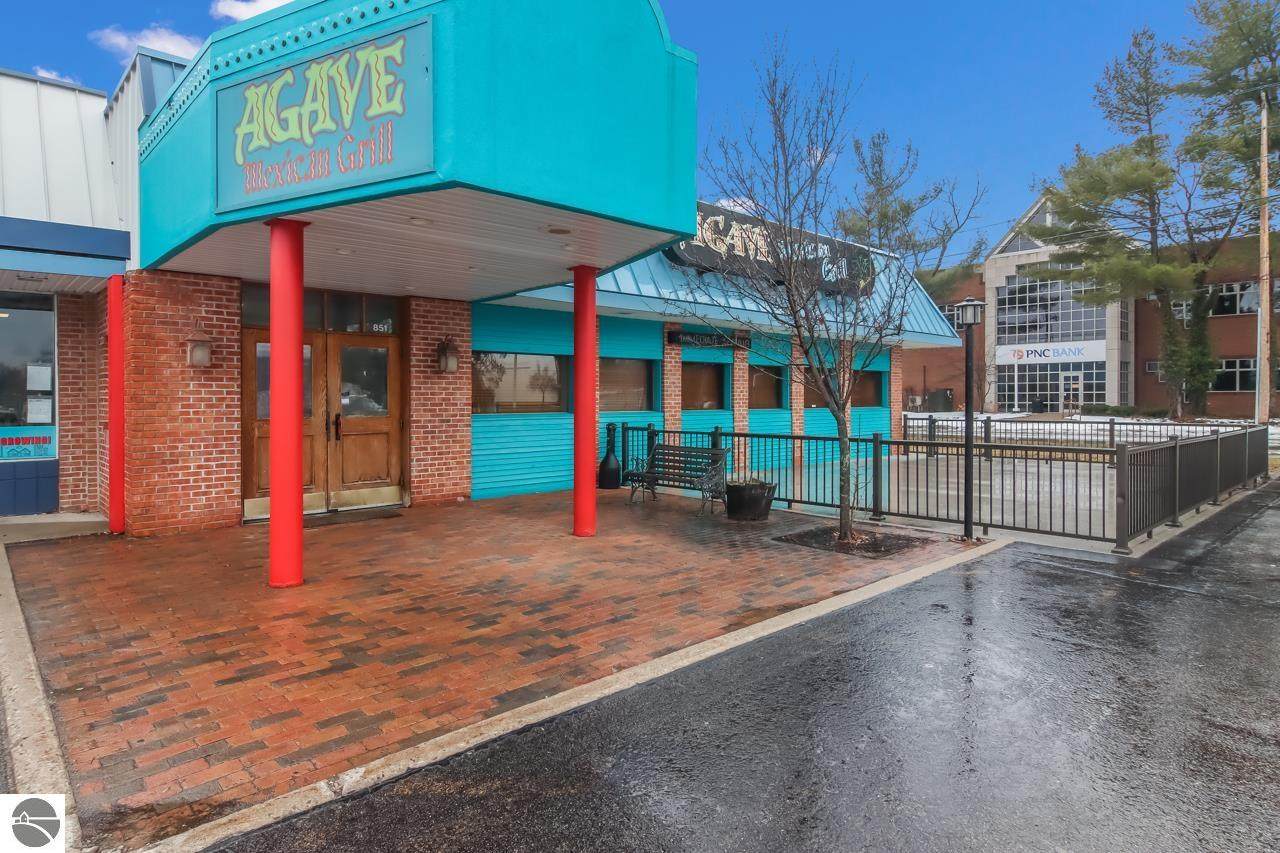 851 Garfield Avenue - Photo 1