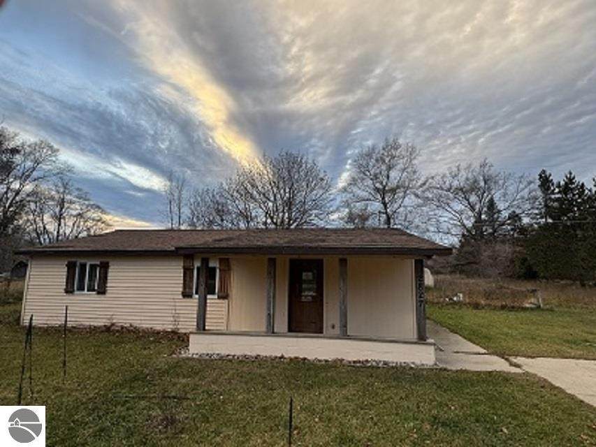 2827 Luce Road - Photo 1