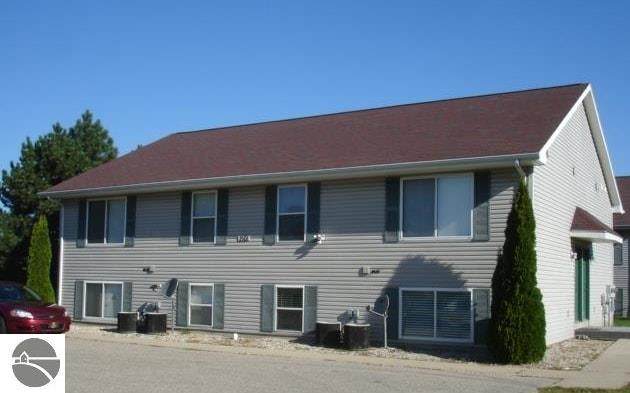 1501 Bellows - Photo 1