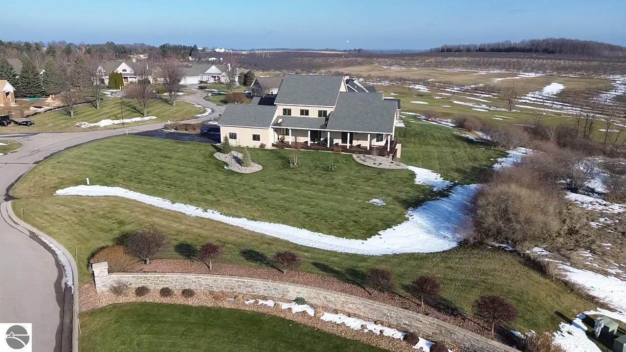 7072 Wolverine View Drive - Photo 1