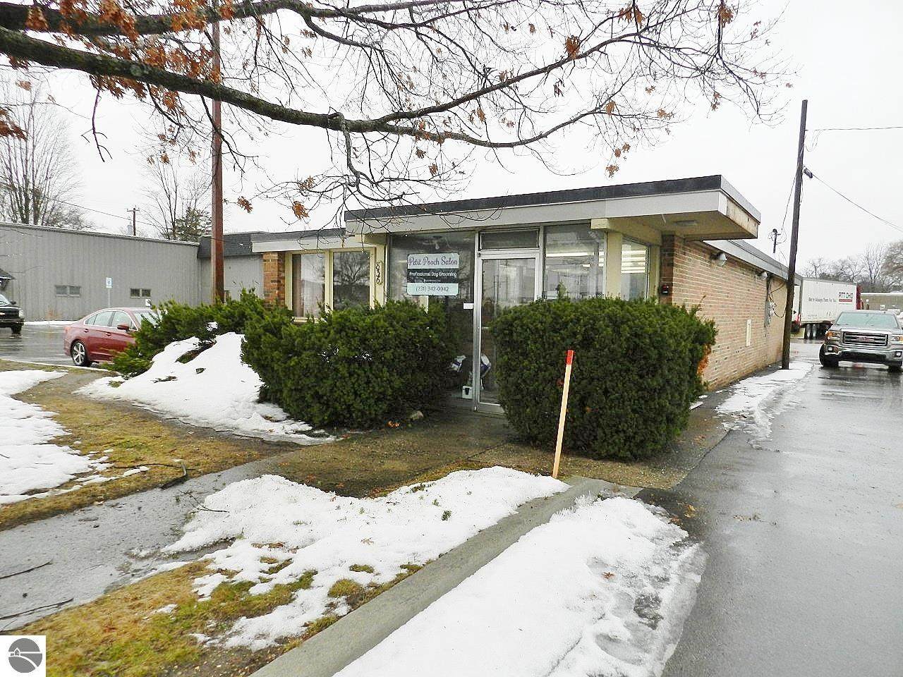 836 Hastings Street - Photo 1