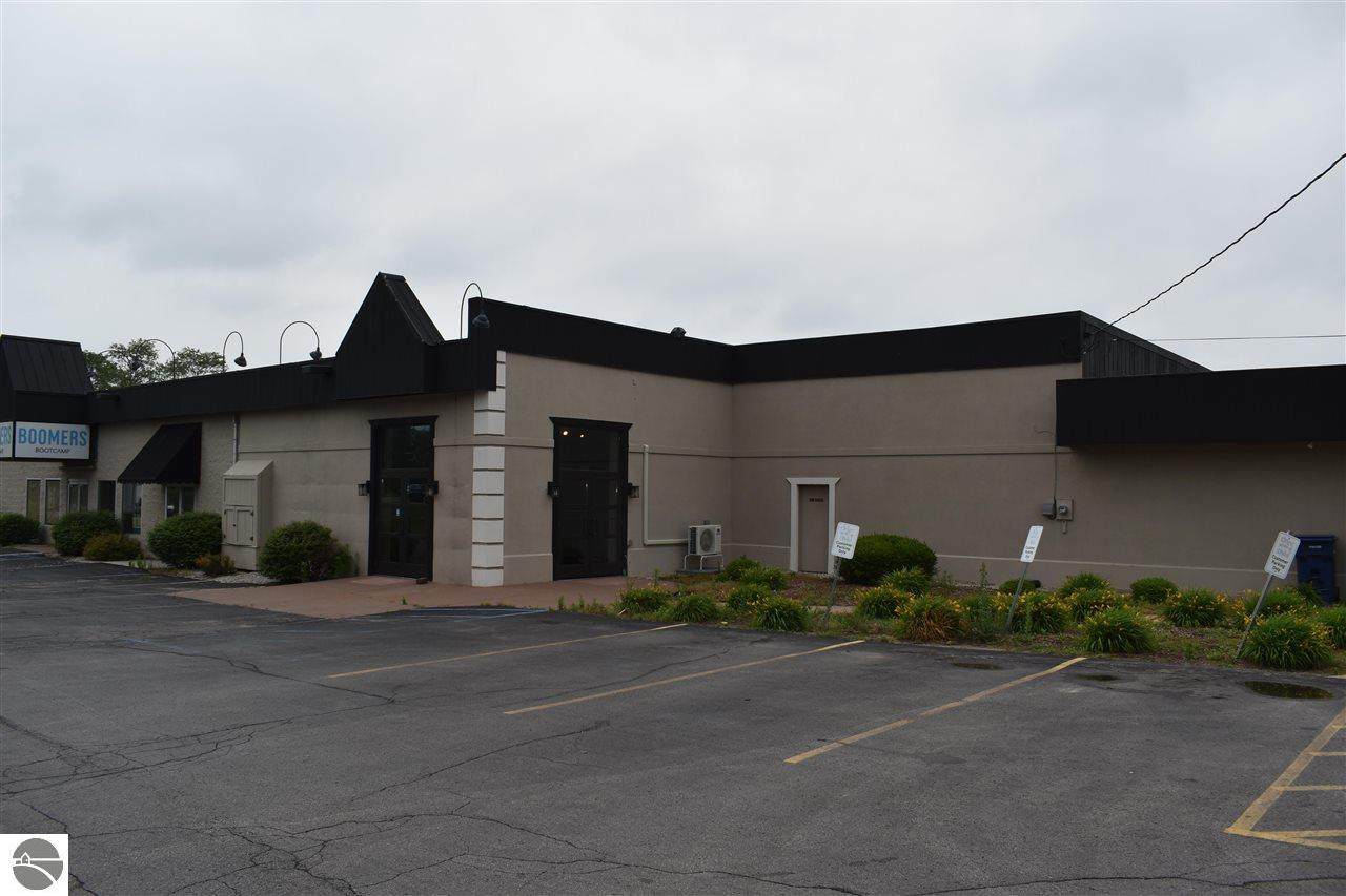 2751 Us-31 S - Photo 1