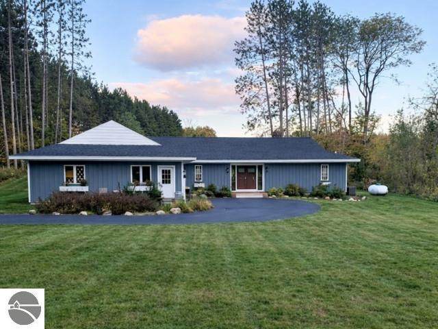 6994 Obervalden Drive - Photo 1