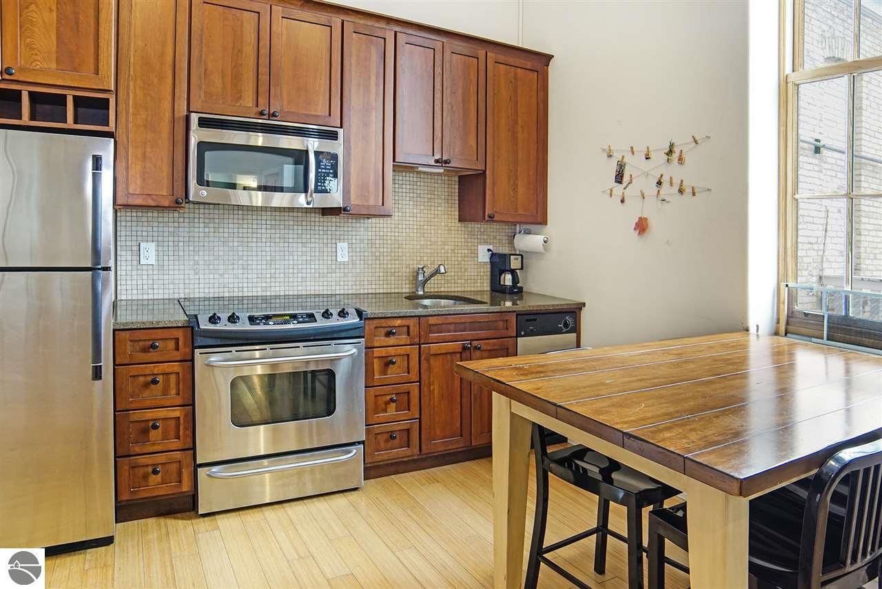 800 Cottageview Drive - Photo 1