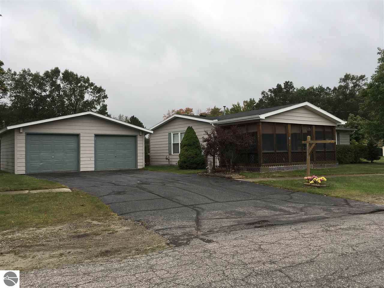 10159 Virginia - Photo 1