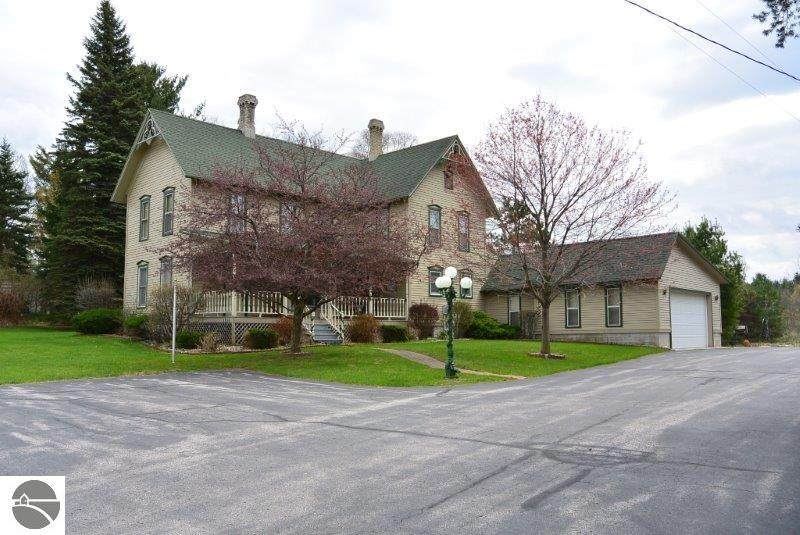 2856 Hammond - Photo 1
