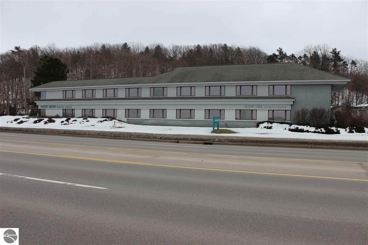 4620 Us-31 N - Photo 1