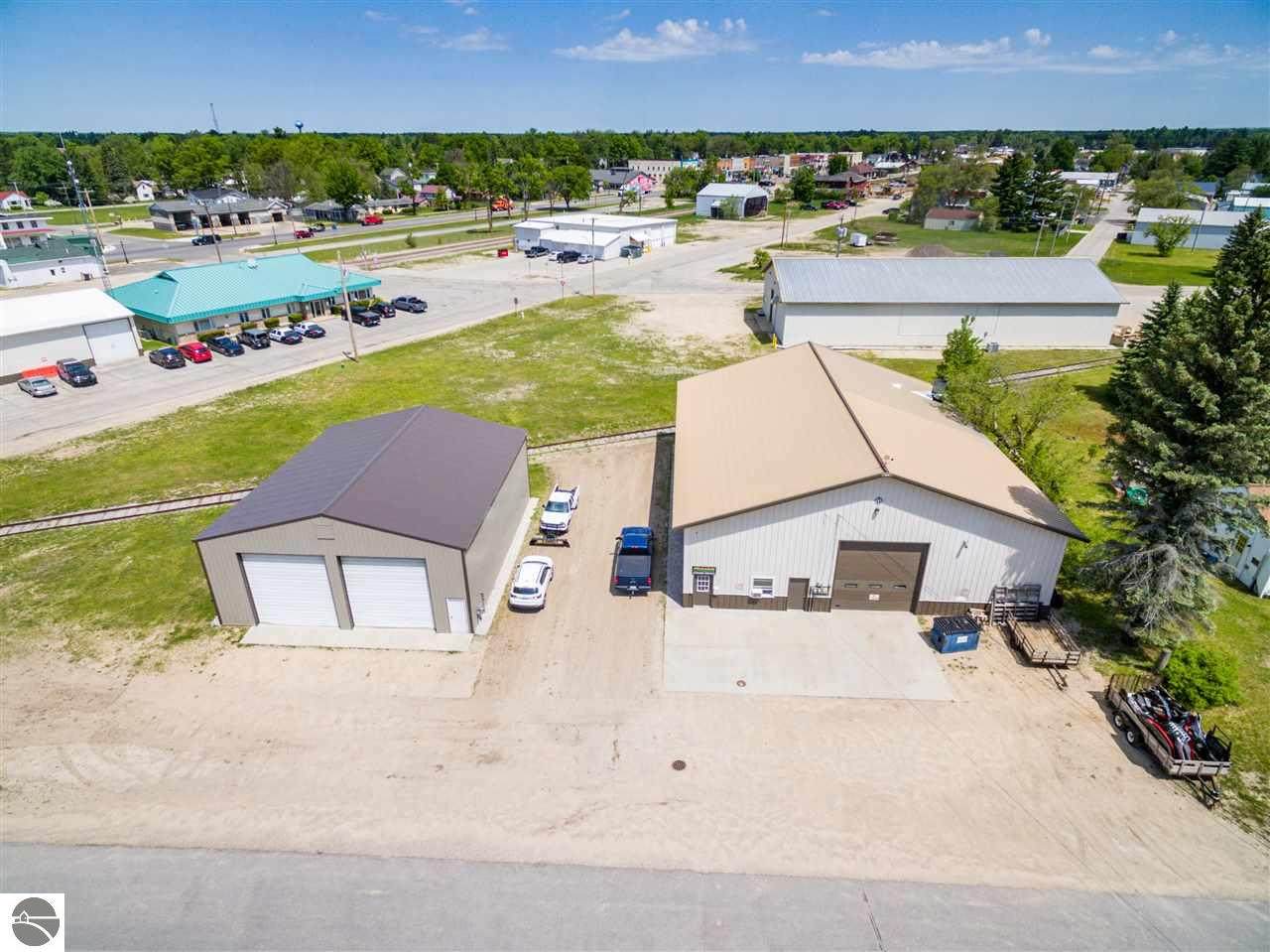 207 Elsie Street - Photo 1