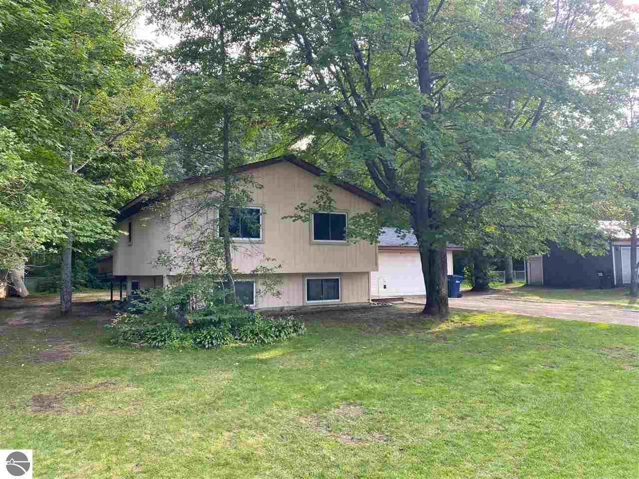 3261 Inwood Circle Drive - Photo 1