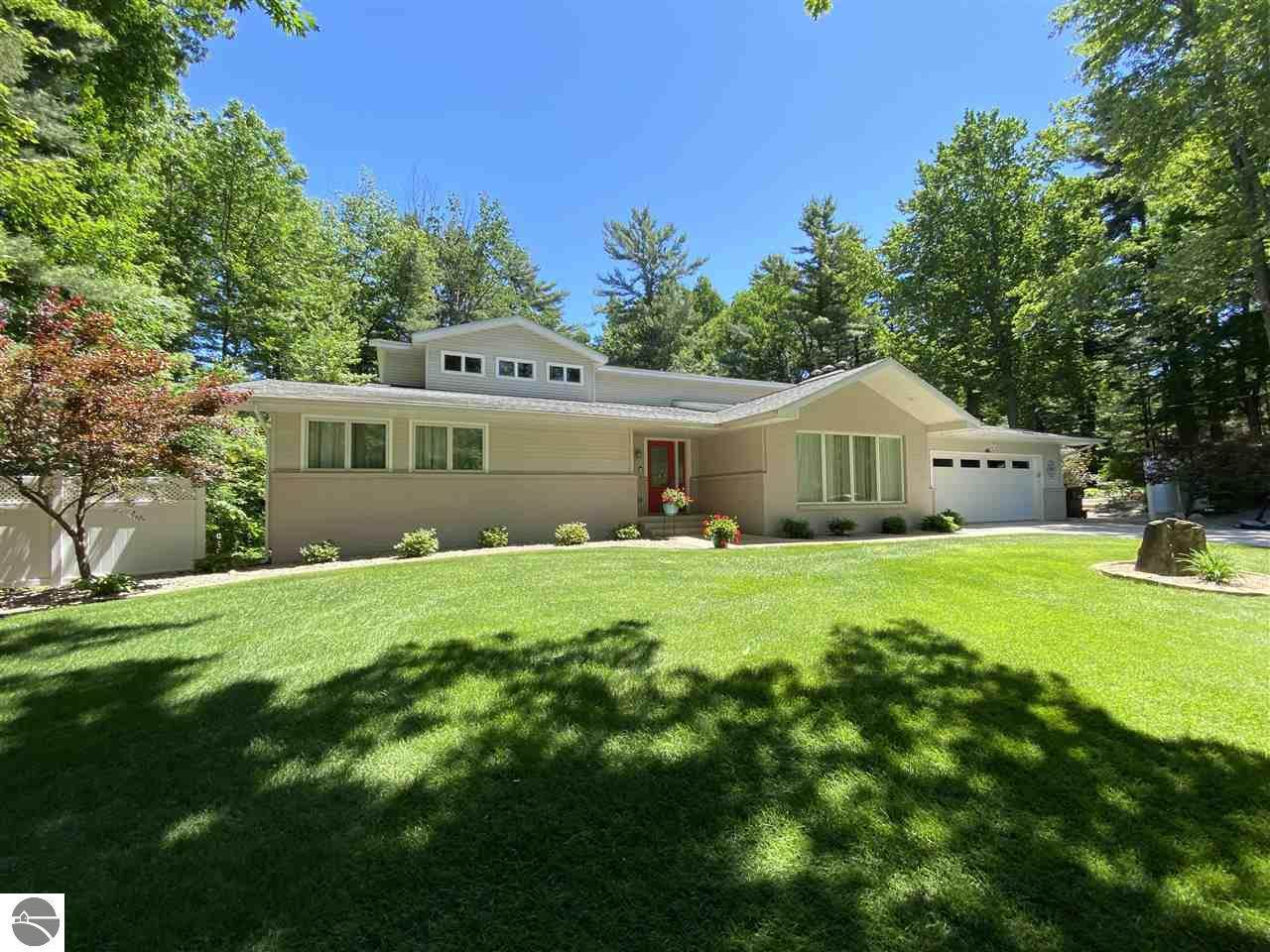 415 Saint Andrews Drive - Photo 1